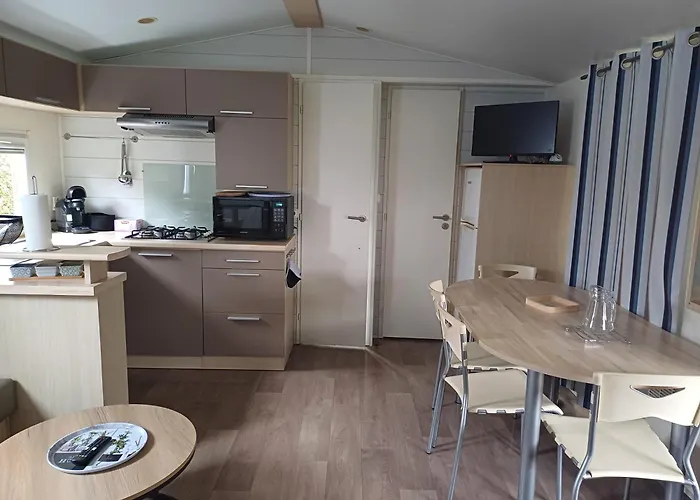 Mobil-home 6 Personnes - 3 Kamp alanı